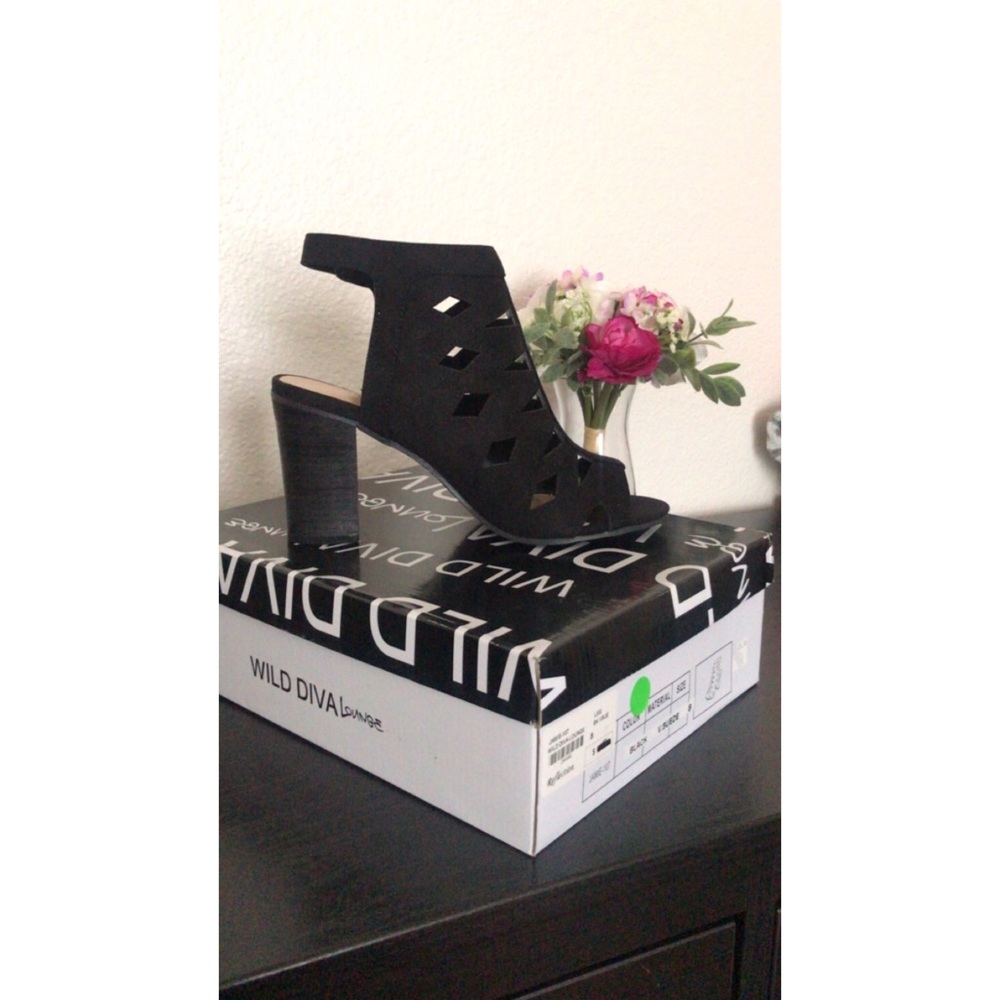 Shoes - Picture 2 of 3